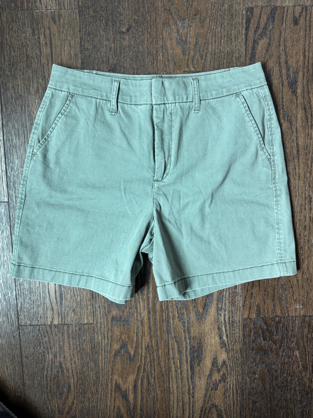 Anne Klein High Rise Chino Shorts Size 6